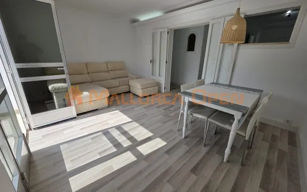 First floor with open ceiling and private terrace – Avenida Sa Fonera, Porto Cristo — photo 9