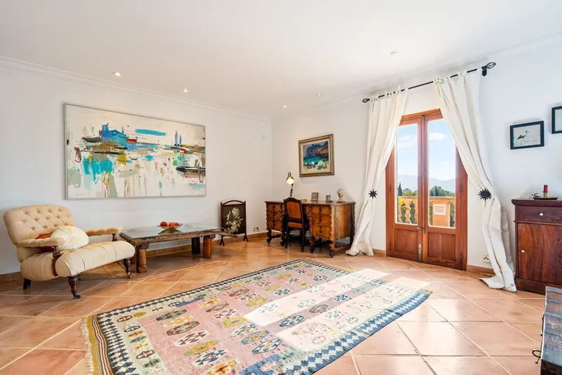Full of character country property for sale in Pollença with private pool and good rental potential — photo 12