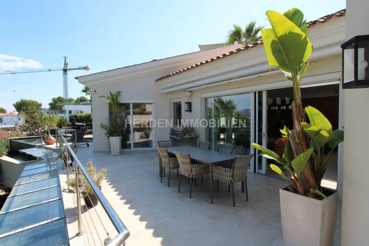 Exclusive Villa with Sea Views in Santa Ponsa, Mallorca — photo 10