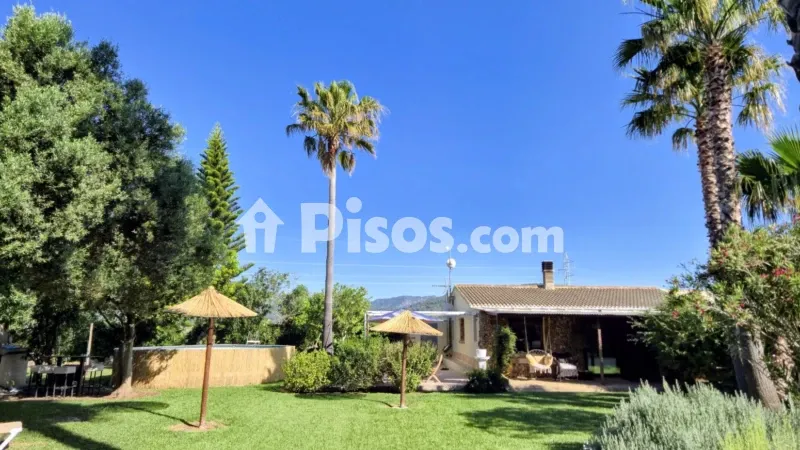 House on Ronda del Sud, no. Information not available — photo 2