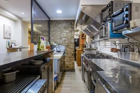Business - Binissalem (Centro), Built Surface 161m², 1 Room, 3 Bathrooms — photo 4