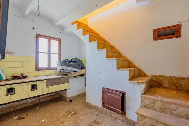 Exclusive Farmhouse for Renovation in Palma de Mallorca – 34,000 m² Plot with Immense Potential — photo 11