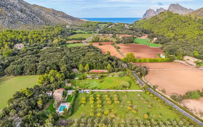 This estate is a spectacular and unique property, located in Cala San Vicente, Pollensa. The estate with views of the Sierra de Tramuntana, — photo 2