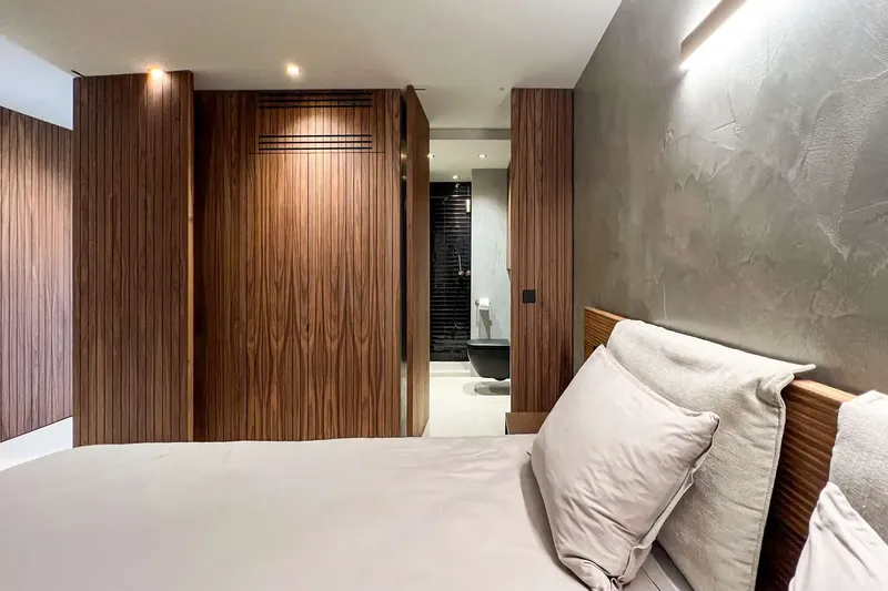 This apartment, completely renovated in 2025, is located in the coveted Silverpoint residential complex in Portals Nous and combines a design — photo 9