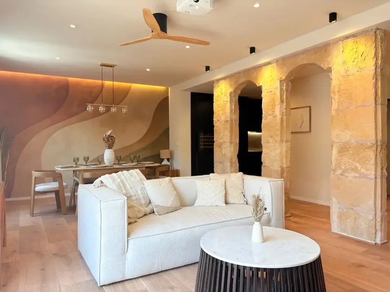 Renovated 2-bedroom flat in Foners, Palma — 700 m from the beach, furnished and ready to move in — photo 2