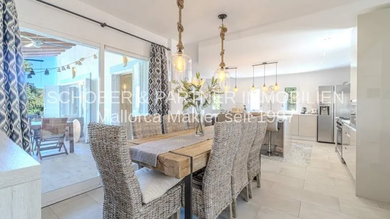220m² villa with 5 rooms, 4 bathrooms and pool for sale — photo 11