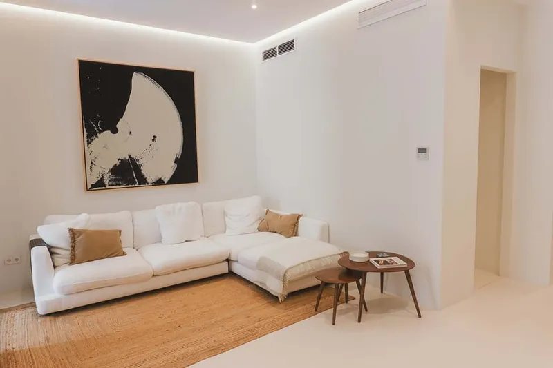 2 bed, 2 bath Turnkey apartment in Santa Catalina with private terrace and parking — photo 1