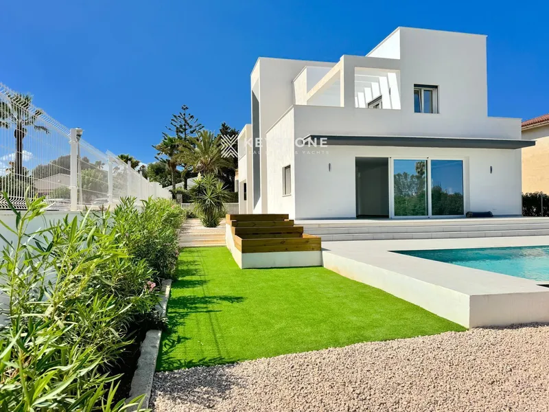 House — photo 2