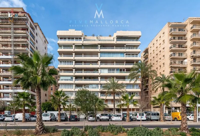 Flat / apartment for sale in Avenida de Gabriel Roca — photo 1