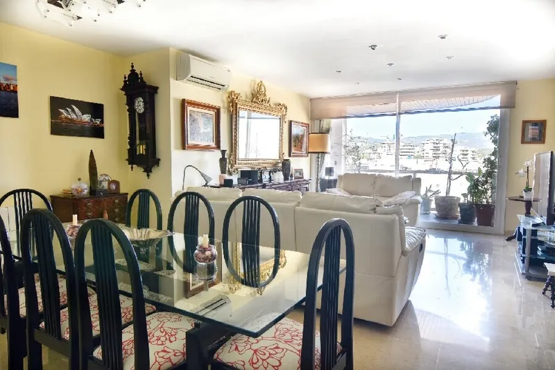 Bright Apartment with Terrace, Two Garages and Panoramic Views of Bellver Castle — photo 5