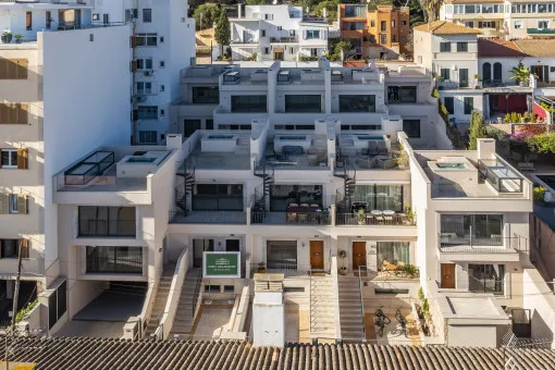 El Terreno, terraced house with private roof terrace in Palma, El Terreno — photo 9
