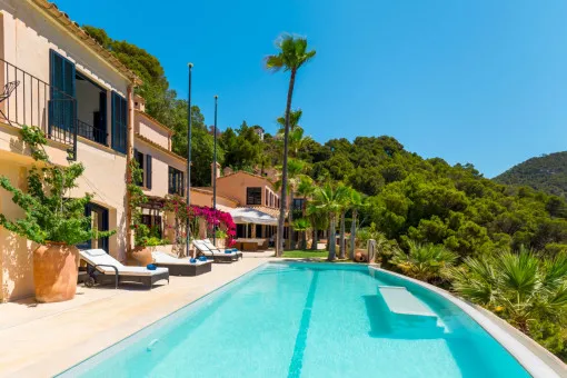 Puerto Andratx, Dream Villa "Eden Roc" with Spectacular Sea Views for Temporary Rent in Cala Llamp — photo 3