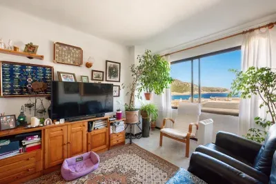 Premises with flat and storage in Cala Agulla — photo 1