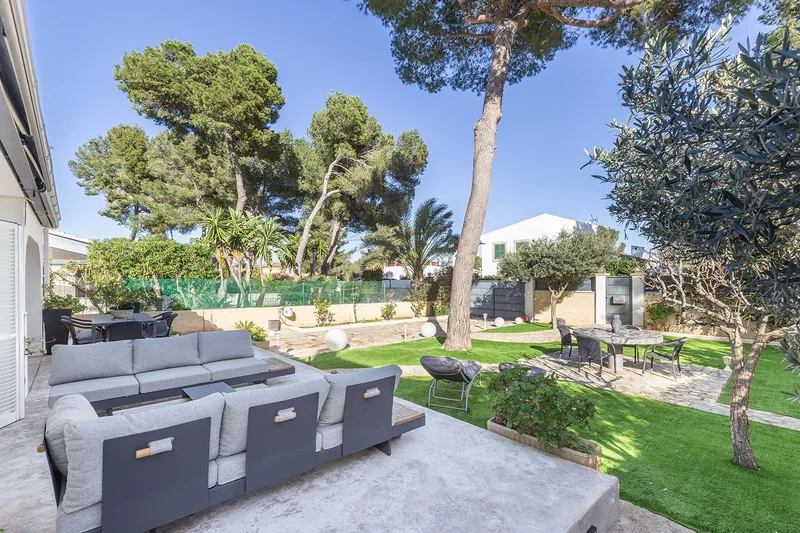 Sunny house with expansion reserve in sought-after residential area — photo 4