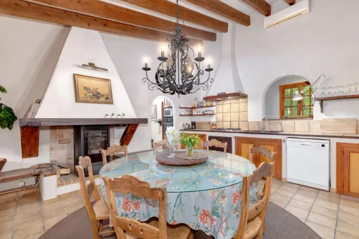 Costitx, charming finca with rental license, pool and large summer kitchen near Costitx — photo 12