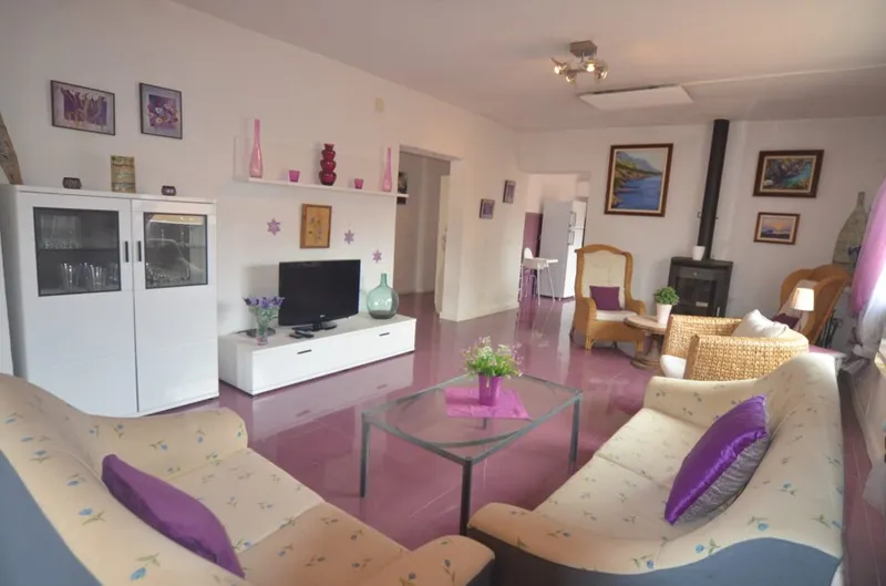 Fantastic Four-Bedroom House Close to the Beach — photo 7