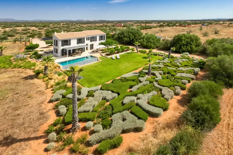 Stunning newly built finca in Campos on a large lot with an olive grove — photo 2