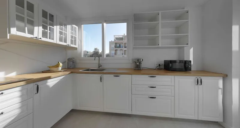 Exclusive designer villa with pool access in a central location in Cala Millor — photo 6