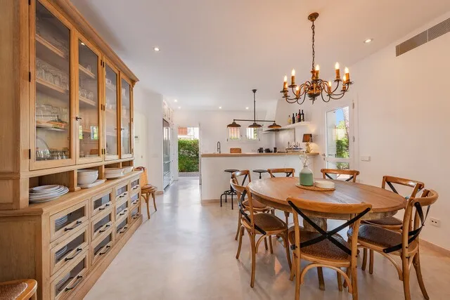 Exclusive villa for sale 200m from the beach in Puerto Pollensa, North Mallorca — photo 7