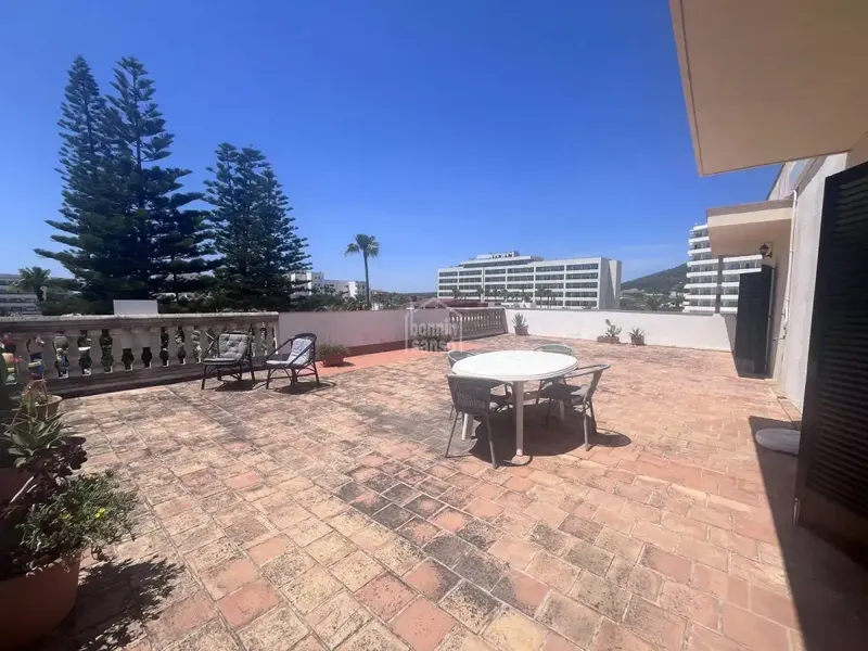 Sunny penthouse in the center of Cala Millor, a few meters from the beautiful beach and with lateral sea views — photo 6