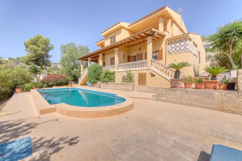 Detached villa with sea views in Costa d'en Blanes — photo 11