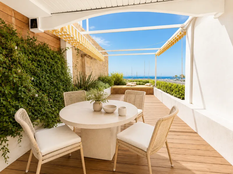 Luxury renovated apartment with sea views in Puerto Portals, Mallorca — photo 1