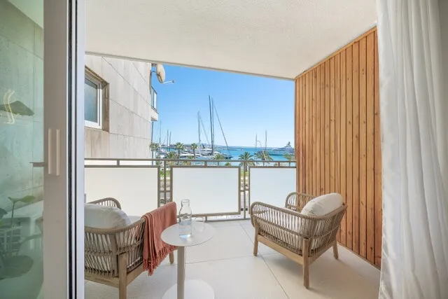 Exclusive harbourfront apartment for sale in Palma, Mallorca — photo 3