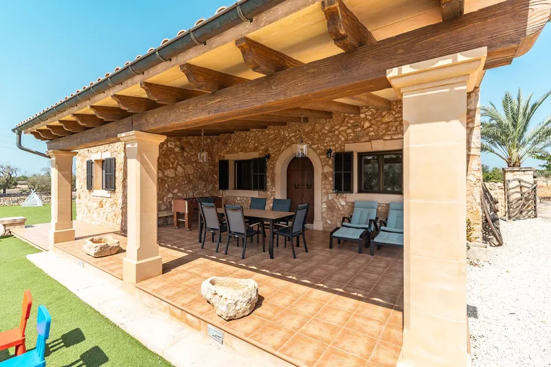 Natural stone finca for rent with 2 bedrooms and pool near Santanyi — photo 9