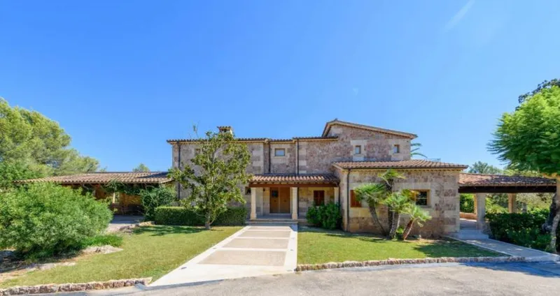 Spectacular country house located in the privileged and exclusive area of Golf de Pollensa — photo 1