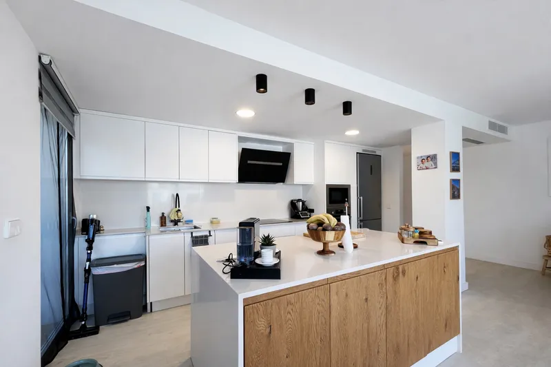 Beautiful apartment with large terrace in a well-maintained residential complex in Palmanova — photo 10