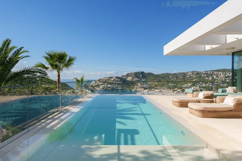 Villa with sea views in Puerto de Andratx — photo 1