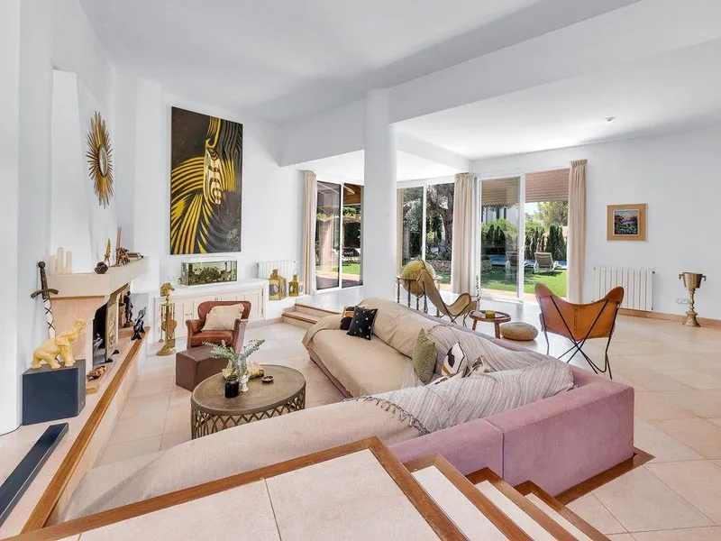 Villa for Sale in Luxury Area of Santa Ponsa — photo 2