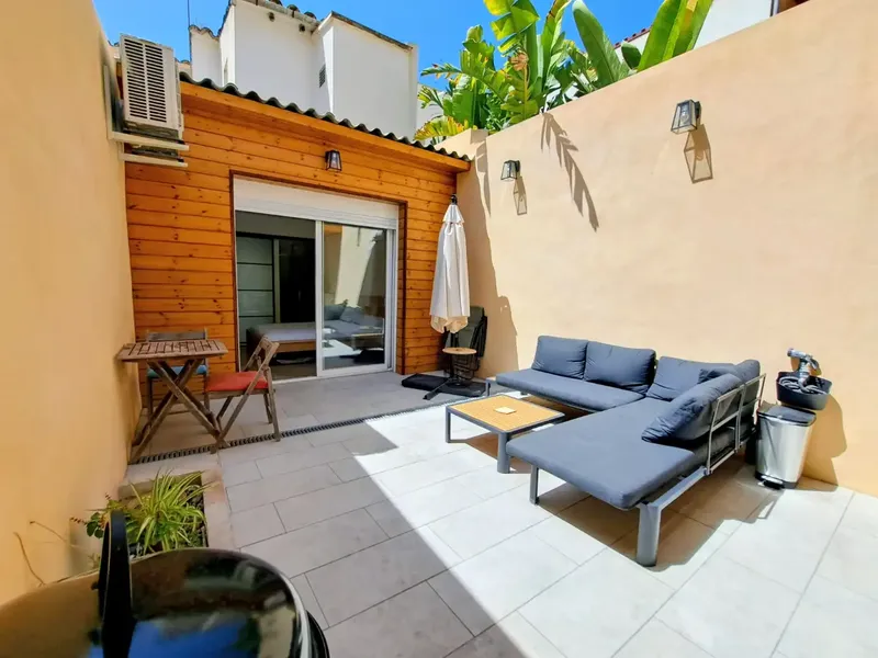 **PRECIOSA PLANTA BAJA CON TERRAZA, UNICA EN EL BARRIO DE SON ESPANYOLET RESTAURADA Y REFORMADA A ESTRENAR** — photo 1