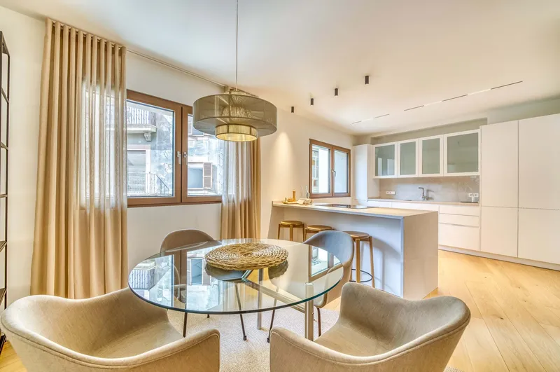 Fully renovated apartment with a private roof terrace in Palma — photo 9