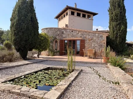 Self-sufficient tower-style finca with a guest apartment, pool, and panoramic views in Sant Llorenç — photo 1