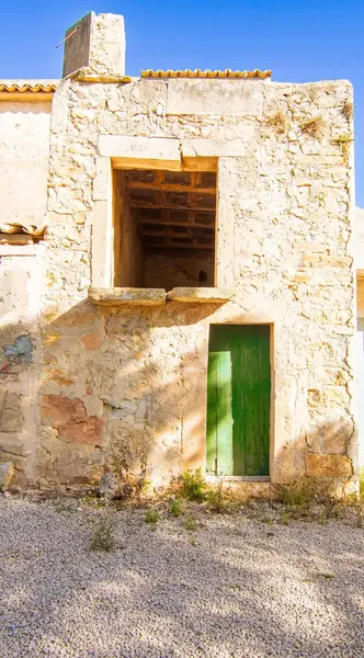 Situated on a hill on the outskirts of Porreres, this former 19th-century farmhouse offers a privileged location in the heart of Mallorca — photo 5