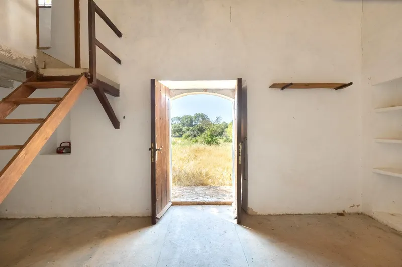 Rustic estate of 15,500 m² with centenary house and great potential — photo 2