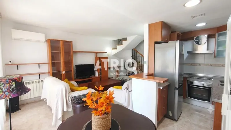Bright duplex with private terrace, parking and storage room in La Soledad Norte — photo 2