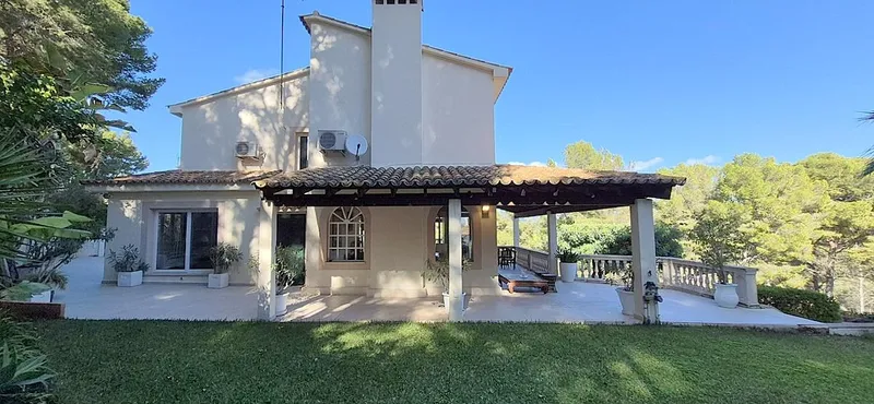 3 bedroom villa with panoramic views and pool — photo 1