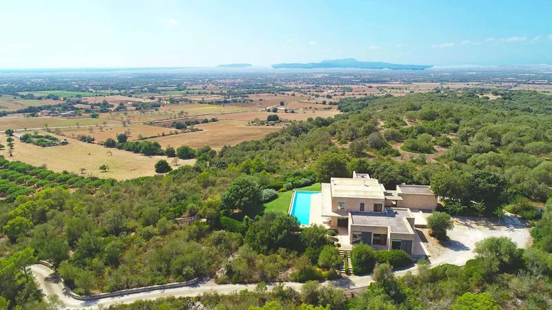 17,000 m² finca with 9 rooms, guest house and pool for sale — photo 5