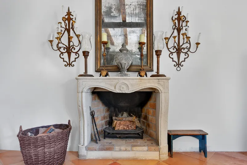 Authentic finca near Santanyí with guest house, winter garden and open views — photo 9