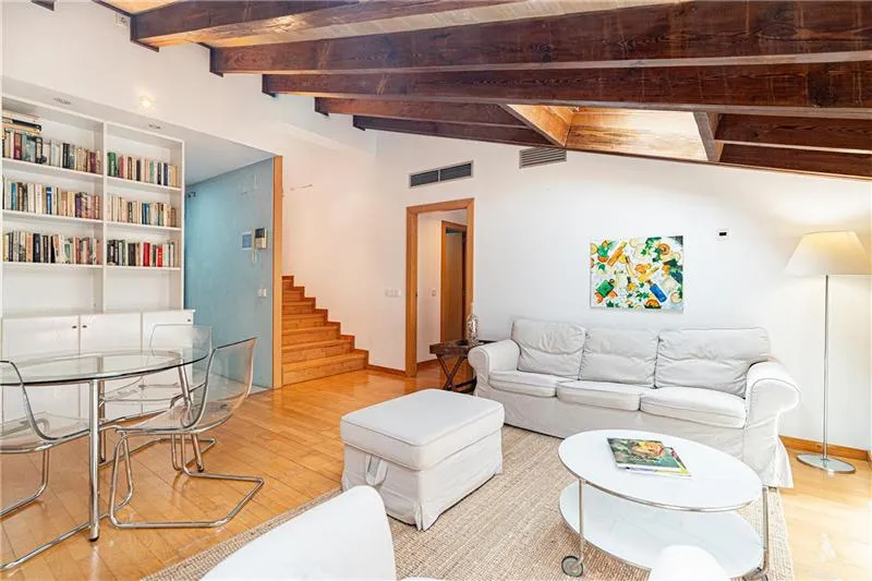 Penthouse in Palma’s historic centre with natural light — photo 3