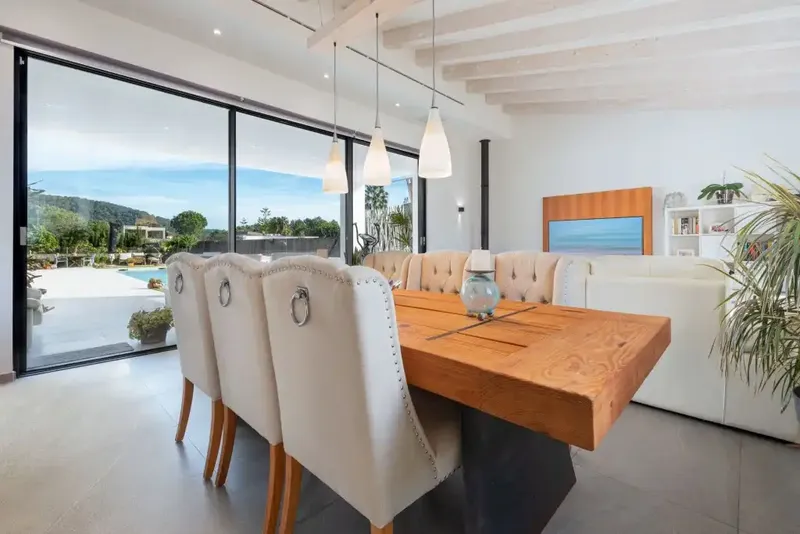 For sale in the coveted area of Crestatx, this exquisite villa offers a quiet and cozy retreat situated on a generous plot of ca — photo 7