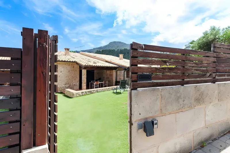Well-kept terraced house with private pool in a quiet residential area of Cala Sant Vicenç — photo 8