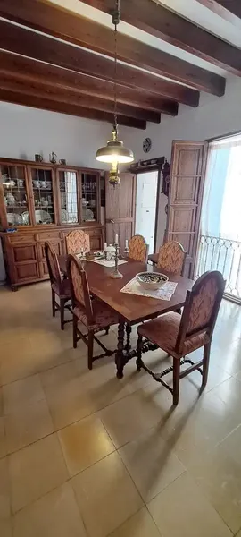 Beautiful and spacious village house in Arta, in need of renovation, privileged and central area, plot 133 m2. The house has 330 — photo 10