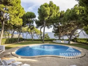 Portopetro - Villa with Sea Access on the Front Line for Sale — photo 1