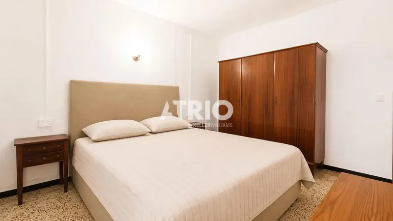 Exclusive Opportunity! Large charming house with terraces and garden to renovate to your taste — photo 11