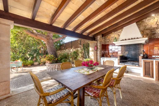 Arta, traditional Mallorcan finca in the village of Arta with pool, picturesque garden and ample privacy - for rent from November to June — photo 5