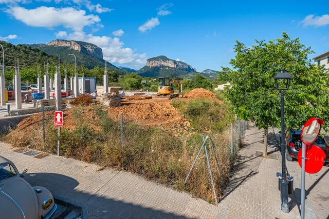Multi-family plot for sale on the outskirts of Alaró town, Central Mallorca — photo 3
