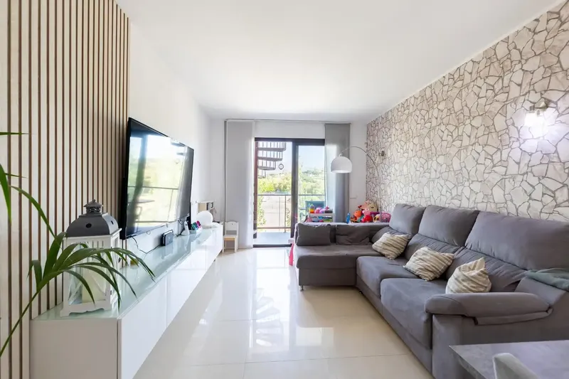 Discover this magnificent penthouse in one of the most sought-after residential areas of Inca: Son Amonda, a quiet, family-friendly and — photo 4